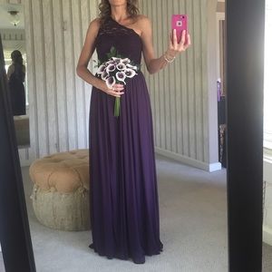 One Shoulder Lace Bridesmaid Dress size 4 plum
DAVID'S BRIDAL